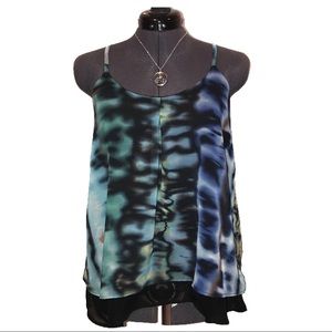 Layered halter tank
